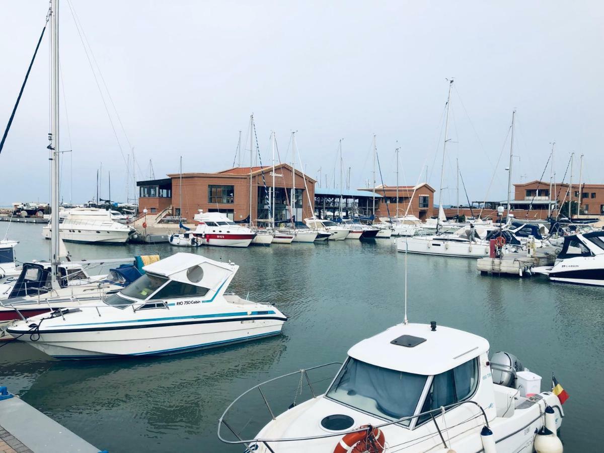 Yacht Suite Marina Di Grosseto Extérieur photo